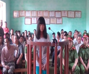 Vợ vung dao chém vào mặt chồng sau cuộc cãi vã