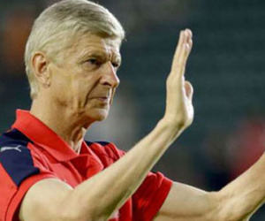 Wenger nóng mặt với M.U về thương vụ Pogba