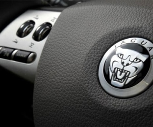 Jaguar Land Rover triệu hồi 54.000 xe do lỗi túi khí