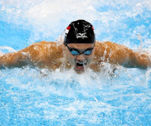 Tay bơi Singapore hai lần vượt Phelps ở nội dung sở trường