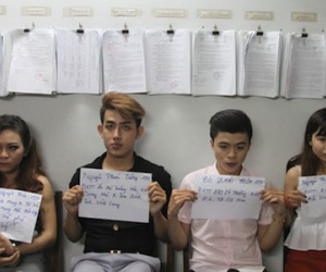 Cảnh sát tuần tra bắt 5 thanh niên tàng trữ ma tuý trên taxi