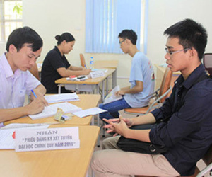 Ngày cuối đợt 1 xét tuyển: Không còn hỗn loạn như sàn chứng khoán