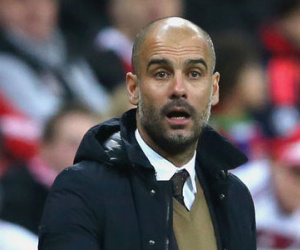 Guardiola thắng trận đầu ở Ngoại hạng Anh nhờ bàn phản lưới
