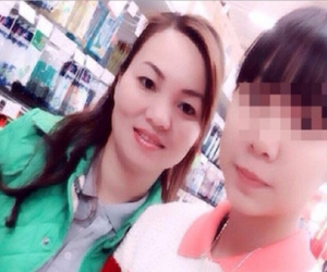 Rớt nước mắt người mẹ mang di ảnh con gái đi phượt khắp nơi