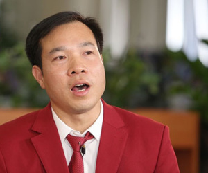 Hoàng Xuân Vinh hát "Biển, nỗi nhớ và em"