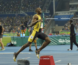 Usain Bolt: "Cứ bình tĩnh, tôi còn 2 HCV nữa ở Olympic Rio 2016"