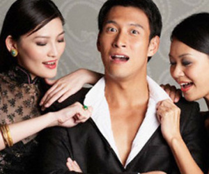 Chồng quá đẹp trai, đêm mơ ngày nghĩ chỉ lo mất chồng