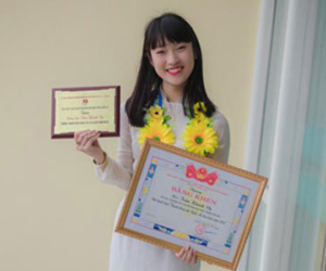 Cô gái "bắn" liên thanh 7 thứ tiếng đỗ hai trường đại học