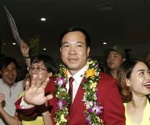 Hoàng Xuân Vinh phá kỷ lục tiền thưởng