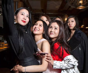 Cuộc sống xa hoa khó tin của những "siêu tiểu thư" Trung Quốc