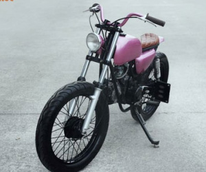 Honda Win “Tàu” độ tracker đầy nữ tính tại Hà Nội