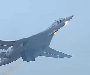 Oanh tạc cơ Tu-160 tân trang của Nga sẽ bay tới tầng bình lưu