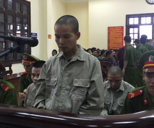 Công an xã sát hại bà hàng xóm vì bụi chuối mọc lấn