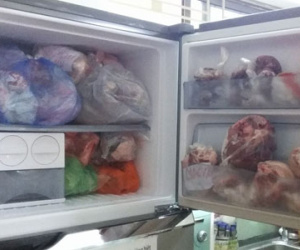 Dân Hà Nội hối hả chèn cửa, tích trữ đồ ăn chống bão