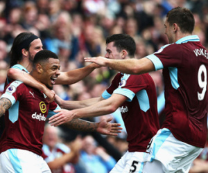 Tân binh Burnley bất ngờ quật ngã Liverpool