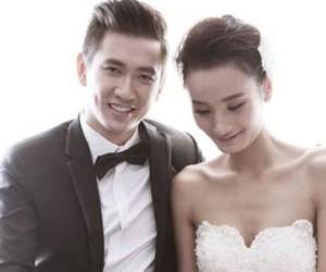 Bị chê nhan sắc "cọc cạch", những cặp sao này vẫn hạnh phúc như ai