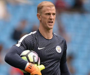 Man City ruồng bỏ Joe Hart, Liverpool vào cuộc?