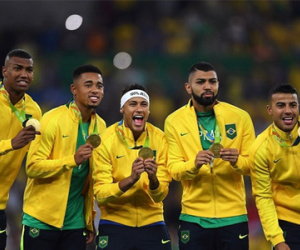 Neymar và khoảnh khắc đi vào lịch sử bóng đá Brazil