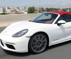 Vẻ đẹp mui trần 718 Boxster trị giá hơn 3,5 tỷ đồng ở Việt Nam