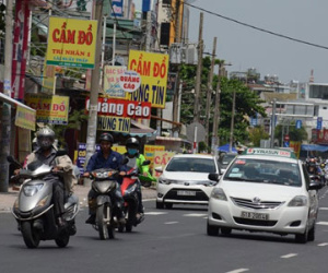 Hai con đường trước sân bay Tân Sơn Nhất đã tạm thông xe