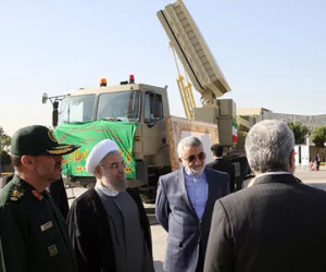 Iran khoe hệ thống phòng thủ tên lửa tự chế sánh ngang S-300 của Nga