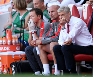 Arsenal phải trả giá vì Wenger nước đến chân mới nhảy