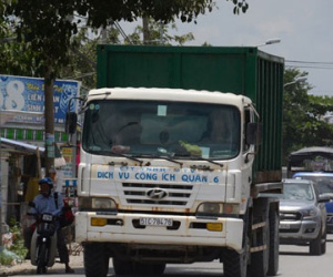 Dân Sài Gòn khổ sở vì "núi" rác Đa Phước bốc mùi hôi thối
