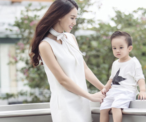 "Mẹ đơn thân" Thanh Trúc khoe con trai gần 2 tuổi đáng yêu như hot boy