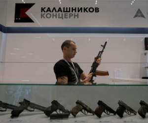 Sân bay Moscow mở cửa hàng bán AK-47