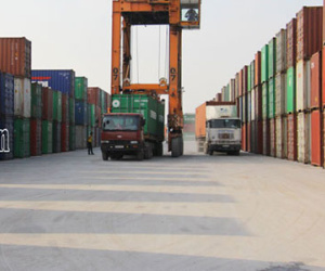 10 container rượu Vodka vô chủ ở Hải Phòng