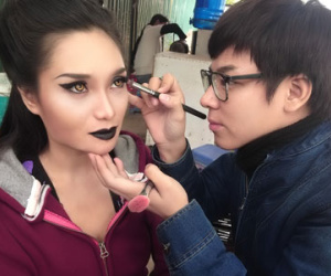 9x viết 6 cuốn sách về trang điểm, thu nhập trăm triệu đồng mỗi tháng