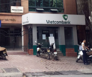 Khách hàng Vietcombank “ngồi trên lửa” chờ tin 200 triệu đồng bị đánh cắp
