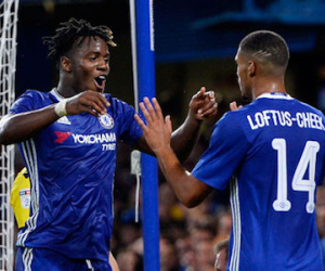 Liverpool đại thắng, Chelsea đi tiếp nhờ tân binh ở Cup liên đoàn