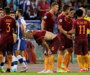 Roma bị loại khỏi Champions League, cộng đồng mạng TỦI HỔ vì Serie A