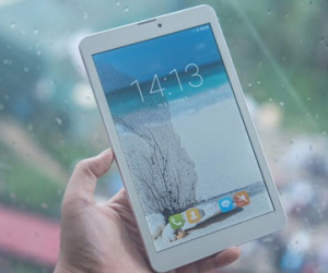 Tablet vỏ kim loại giá 2,5 triệu tại Việt Nam