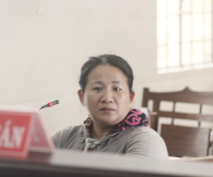 Vì 1.000 đồng, mẹ kế bạo hành con chồng