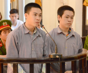 Dùng búa chém tài xế taxi vì bị tố trộm cắp