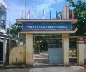 Trường chuẩn Quốc gia… nhưng học sinh chưa biết đọc, biết viết