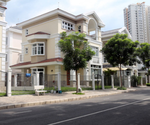 Bị mùi hôi thối tấn công, Phú Mỹ Hưng "cầu cứu" chính quyền