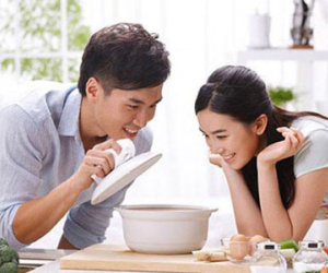 Đàn bà khôn thì đừng yêu chồng hết lòng, hết dạ