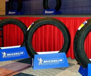 Michelin ra mắt 3 dòng lốp cho mô-tô phân khối lớn tại Việt Nam