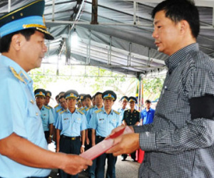 Công nhận tốt nghiệp, truy phong quân hàm Thiếu úy cho phi công hy sinh