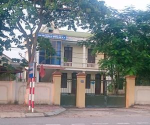 Hai thanh tra giao thông bị bắt quả tang nhận tiền từ tài xế