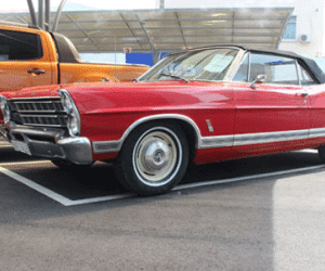 Hàng độc Ford Galaxie 500 XL đời 1963 rao giá 850 triệu đồng