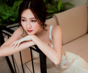 Hoa hậu Thu Thảo: "Tôi từng sốc vì bị đồn dùng tiền tỷ mua giải"