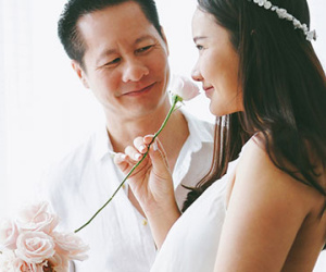 Phan Như Thảo khoe bầu 8 tháng bên chồng đại gia