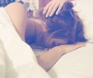Tiếng động kỳ lạ lúc nửa đêm và bí mật chồng giấu trong nhà kho