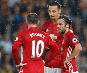 CỘNG ĐỒNG MẠNG: Kiến taọ cho Rashford ghi bàn, Rooney vẫn bị chê tơi tả