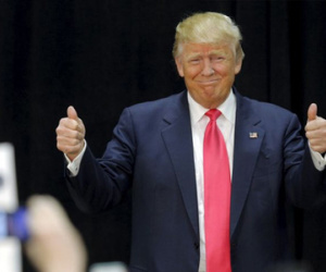 Sức khỏe của ông Trump được chứng nhận trong... 5 phút