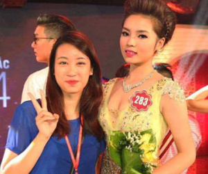 2 năm trước, Tân Hoa hậu Đỗ Mỹ Linh từng ở hậu trường ủng hộ Kỳ Duyên